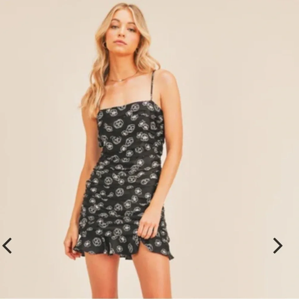 Lush Black White Floral Print Cami Ruched Flutter Mini Dress S - Picture 1 of 12